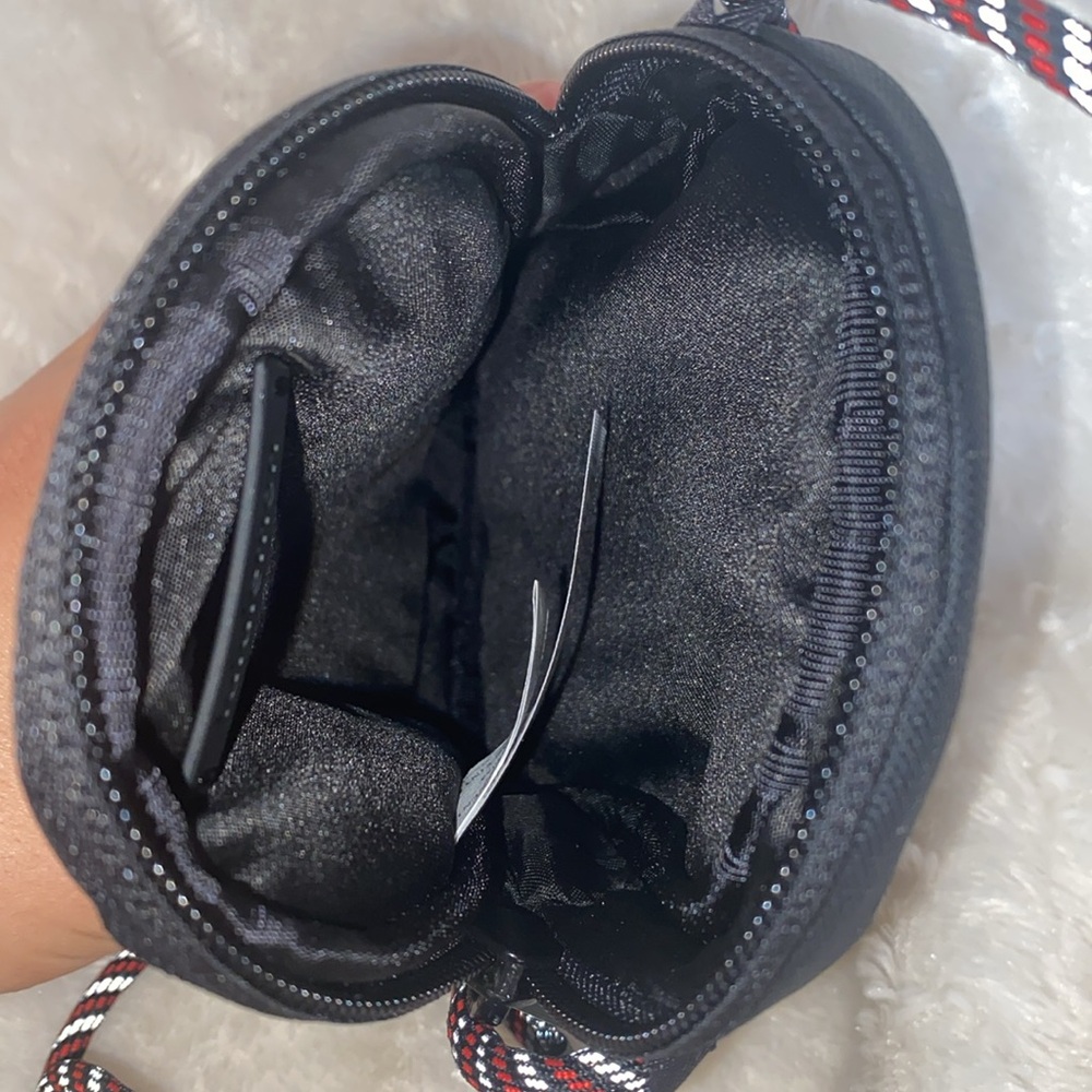 Lululemon Mini Bag - Picture 4 of 5